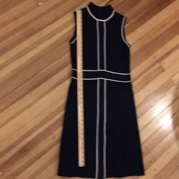 VINTAGE navy sleeveless knee length dress with cream piping - Picture 9 of 9